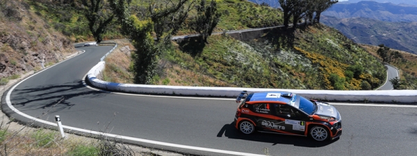 Lukyanuk-Arnautov, al frente del Rally Islas Canarias después de un intenso pulso en Gran Canaria