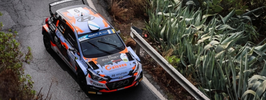 Ares-Vázquez complete the first leg leading the Rally Islas Canarias